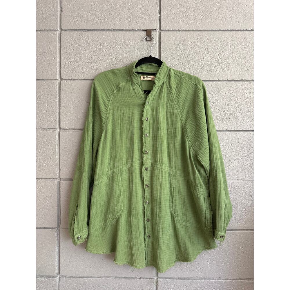 Free People Daydream Buttondown Shirt Size S in Guacamole - Picture 2 of 4